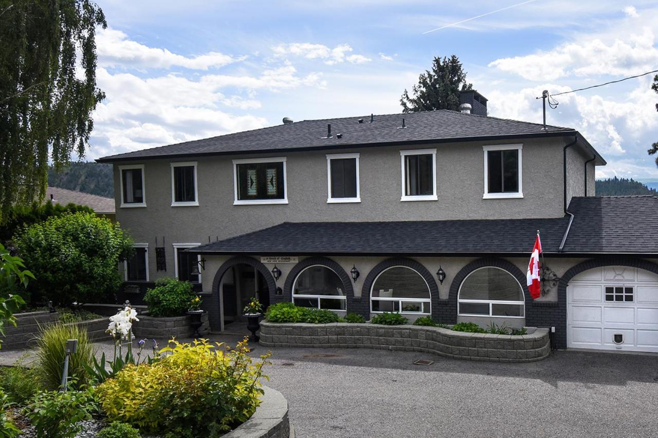 A Touch Of English B&B Kelowna Zewnętrze zdjęcie