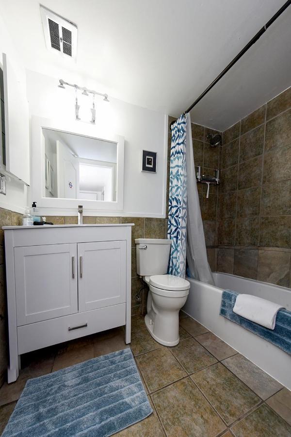 A Touch Of English B&B Kelowna Zewnętrze zdjęcie