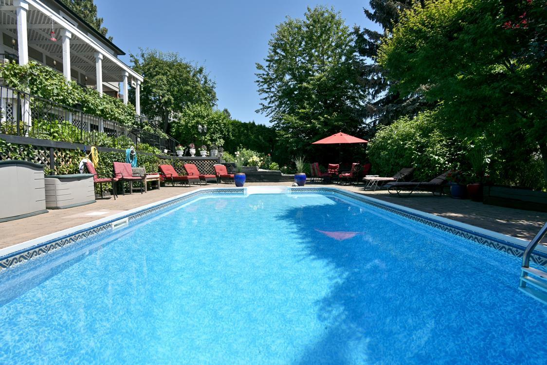 A Touch Of English B&B Kelowna Zewnętrze zdjęcie