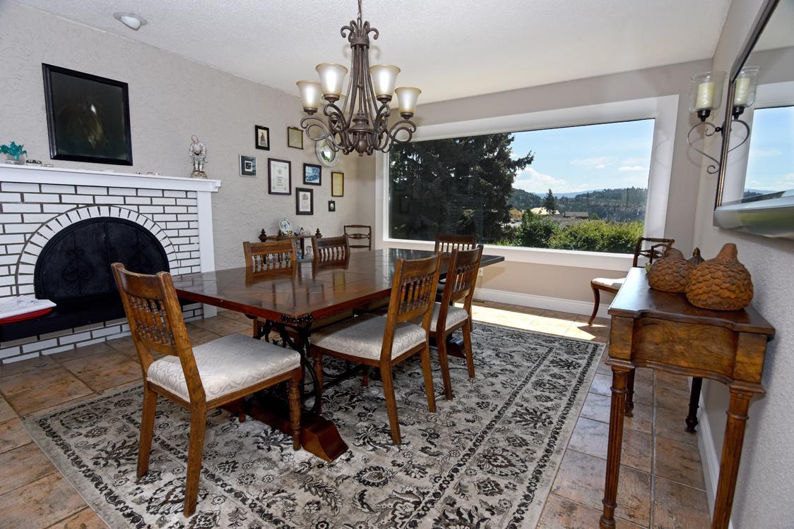 A Touch Of English B&B Kelowna Zewnętrze zdjęcie
